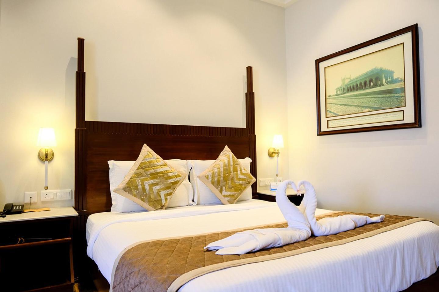 Chanakya Bnr Hotel Puri Esterno foto