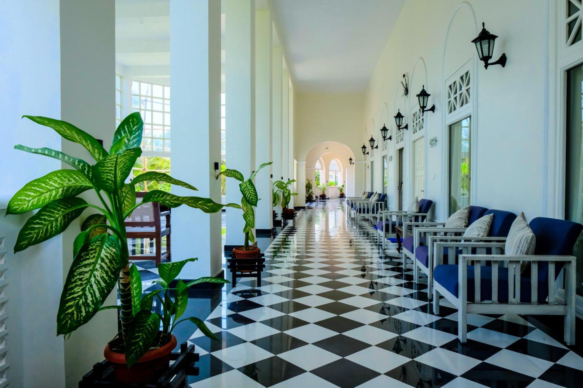 Chanakya Bnr Hotel Puri Esterno foto