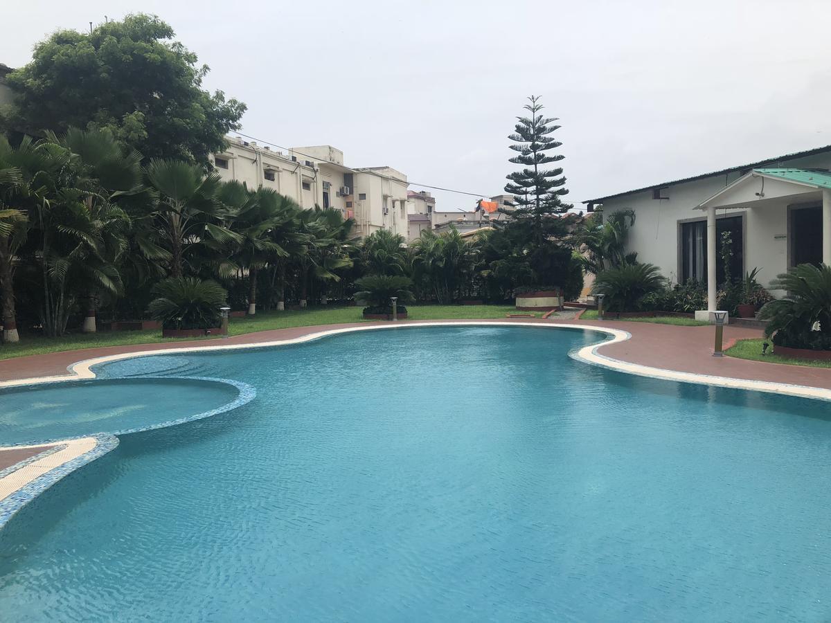 Chanakya Bnr Hotel Puri Esterno foto